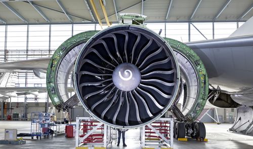 MTU Maintenance Signs 12-year GE90 Contract With United Airlines - MTU ...